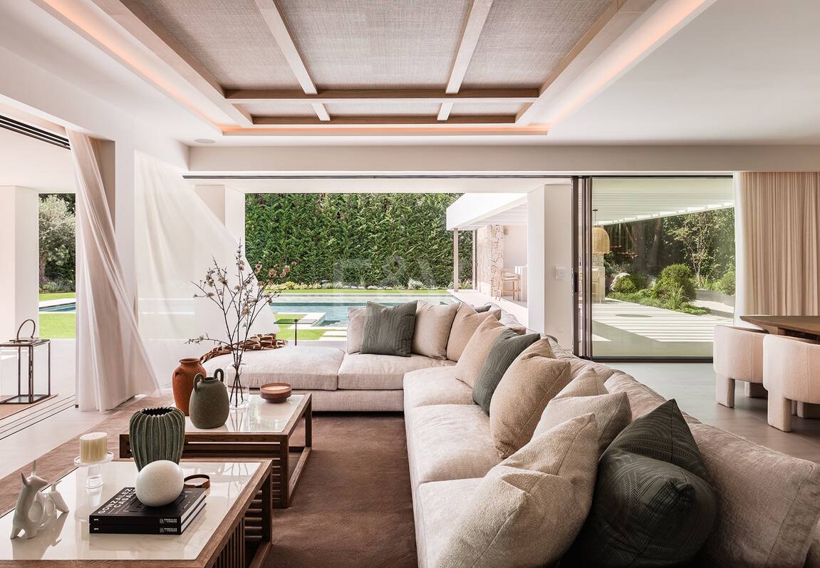 Villa Contemporánea a pocos pasos del Las Brisas Golf