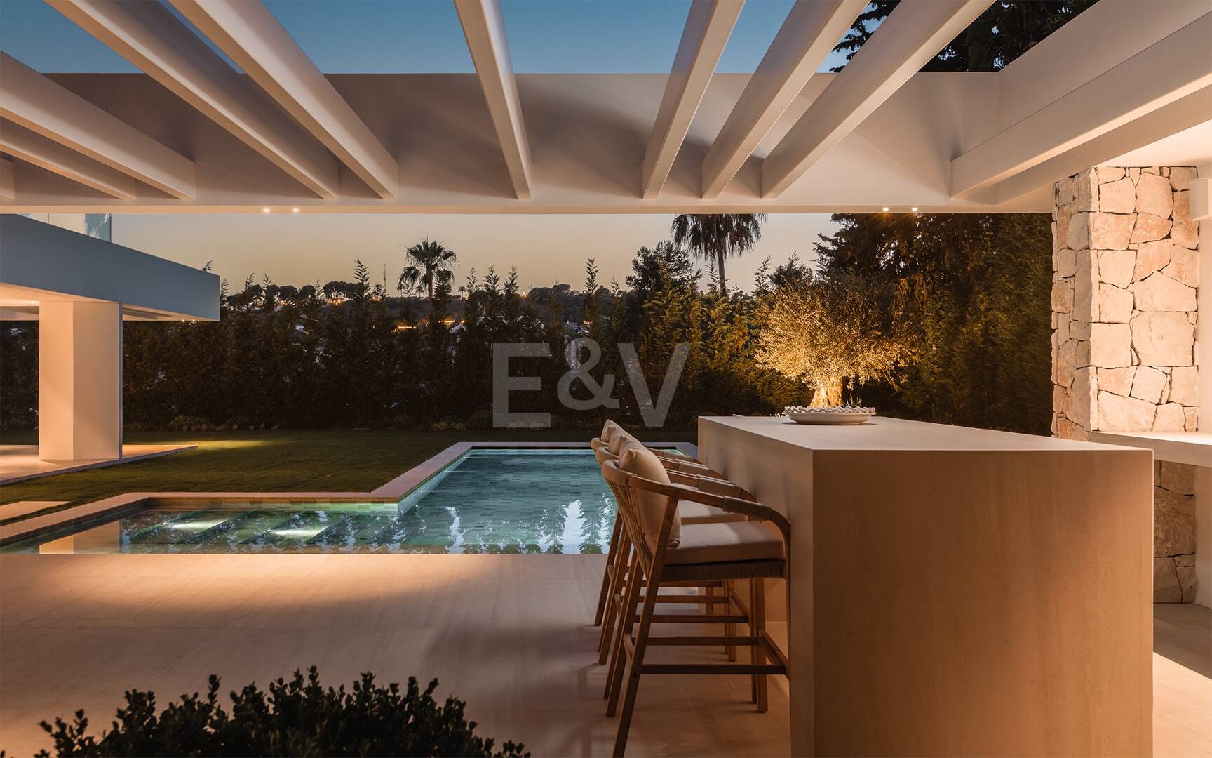 Współczesny Villa kilka kroków od Las Brisas Golf