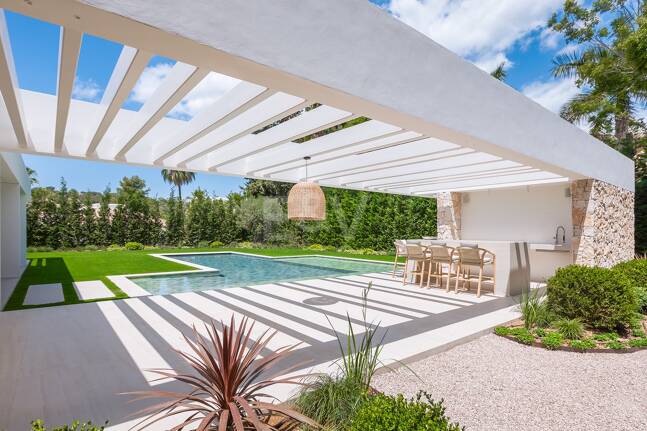 Villa Contemporánea a pocos pasos del Las Brisas Golf