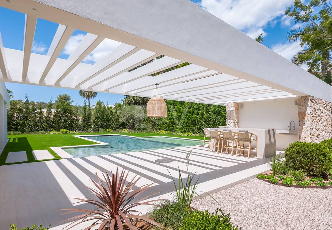 Villa Contemporánea a pocos pasos del Las Brisas Golf