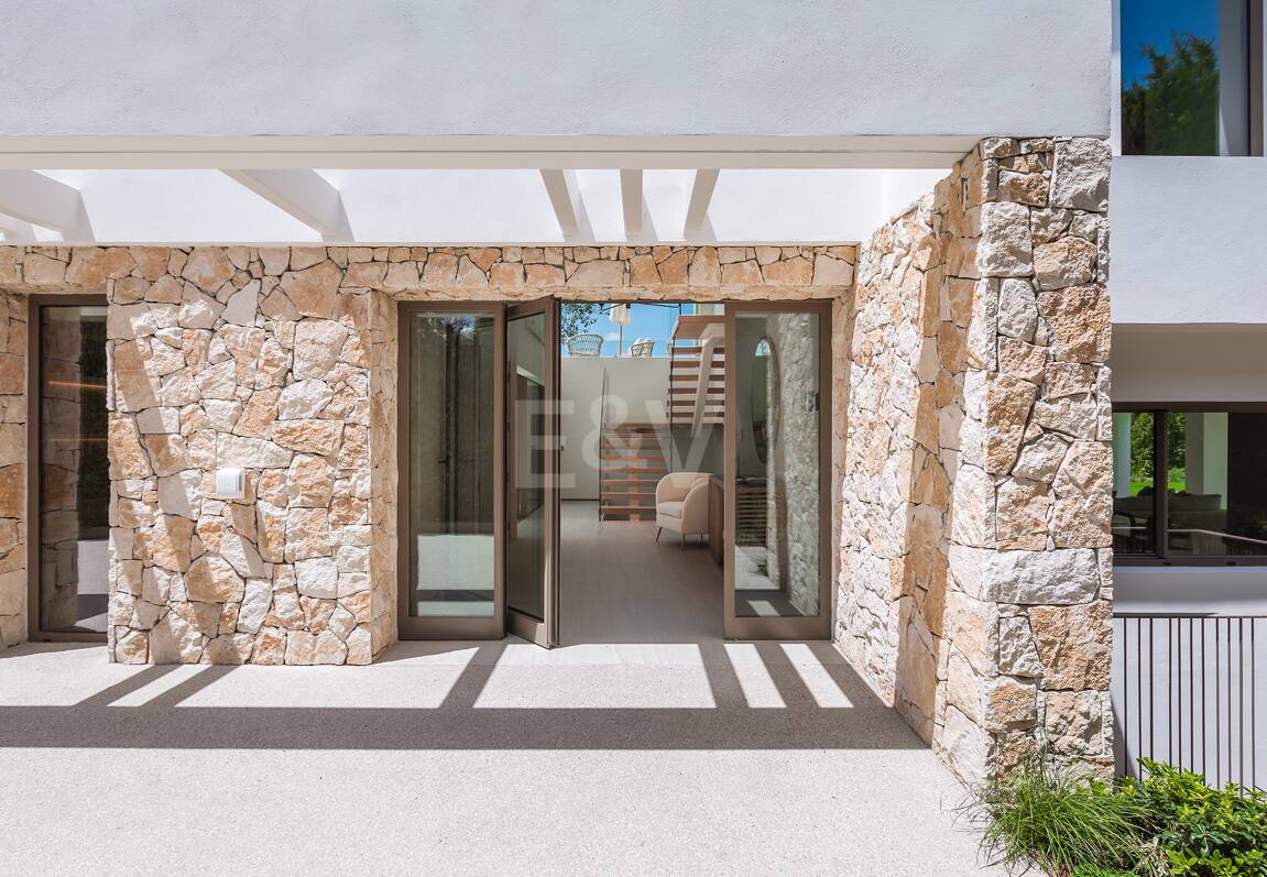 Villa Contemporánea a pocos pasos del Las Brisas Golf