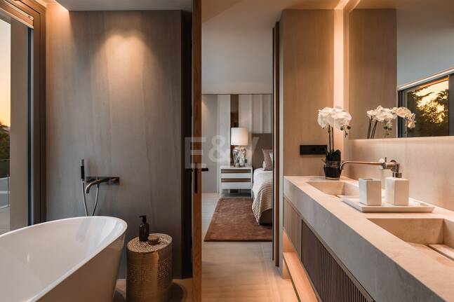 Villa Contemporánea a pocos pasos del Las Brisas Golf