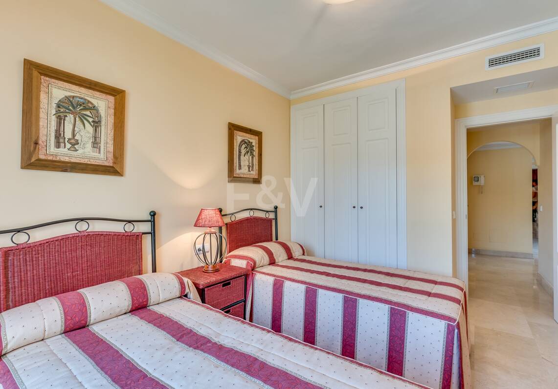 Apartamento 1ª linea de Playa en Puerto Banus con vistas al mar