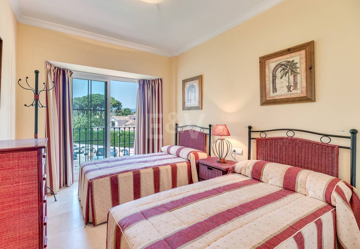 Beachfront Apartment in Puerto Banus with Sea Views