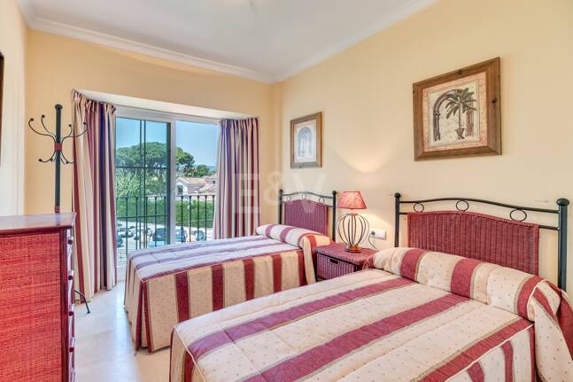 Beachfront Apartment in Puerto Banus with Sea Views