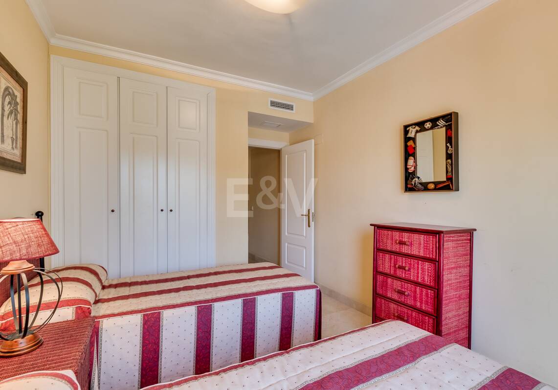 Apartamento 1ª linea de Playa en Puerto Banus con vistas al mar