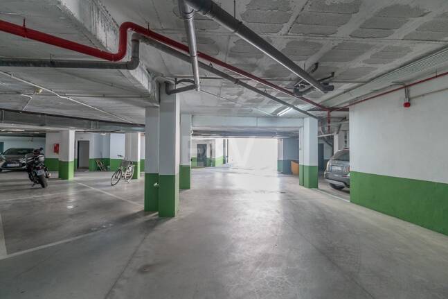 Beachfront Apartment in Puerto Banus with Sea Views