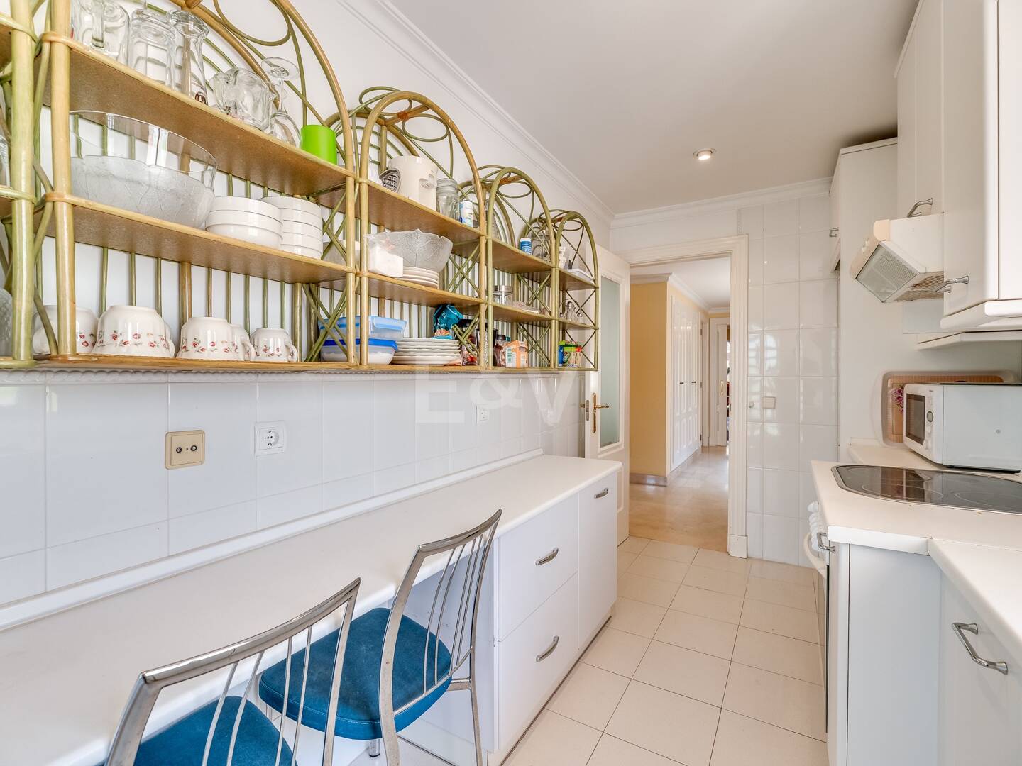 Beachfront Apartment in Puerto Banus with Sea Views