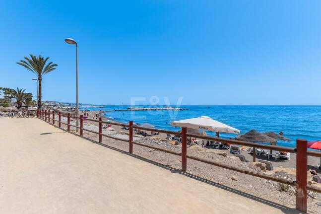 Beachfront Apartment in Puerto Banus with Sea Views