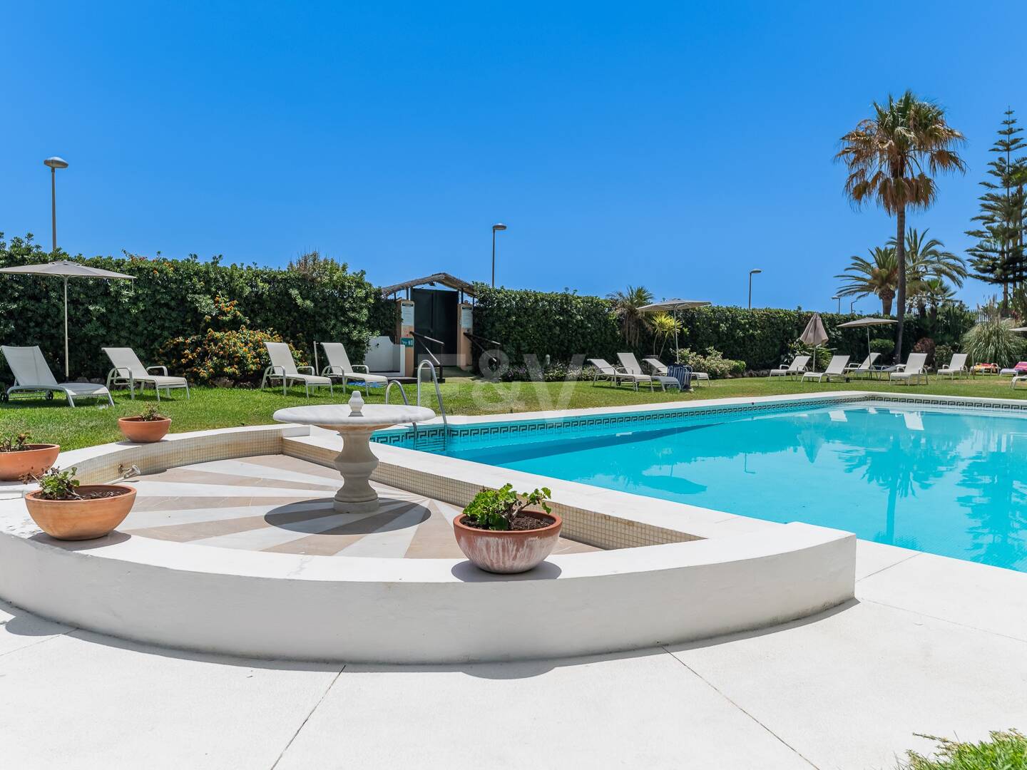 Beachfront Apartment in Puerto Banus with Sea Views