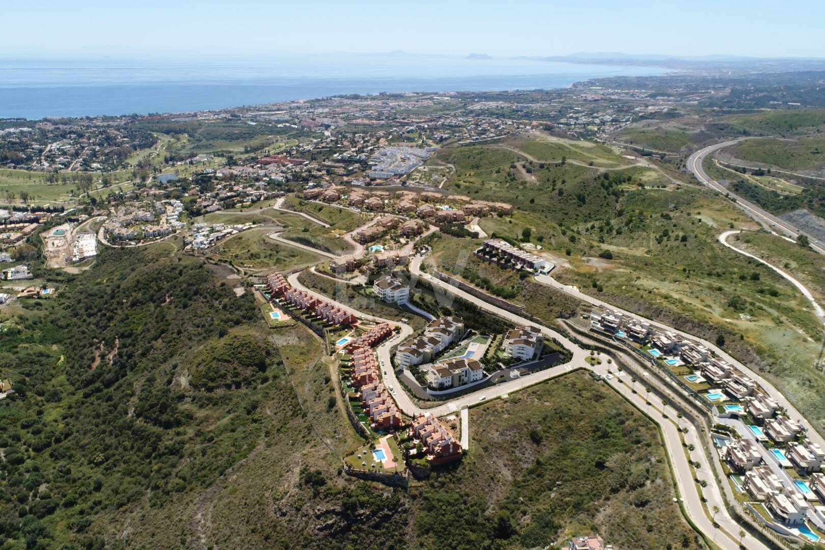 Nowy luksusowy apartament w Paraiso Alto z widokiem na morze i Golf