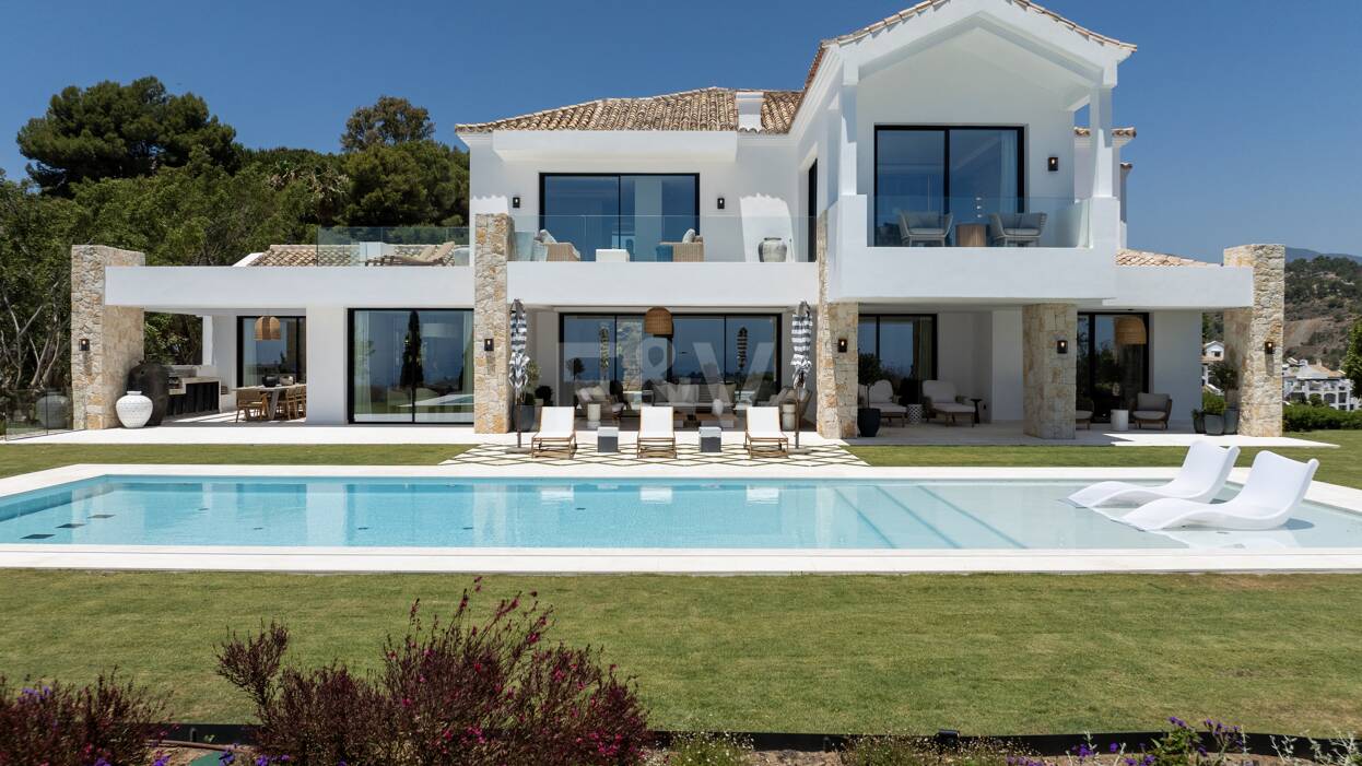 Lyxig Brand New Villa med havsutsikt inom en gated community i El Herrojo, La Quinta