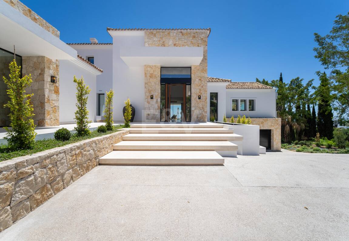 Lyxig Brand New Villa med havsutsikt i la Quinta inom en gated community