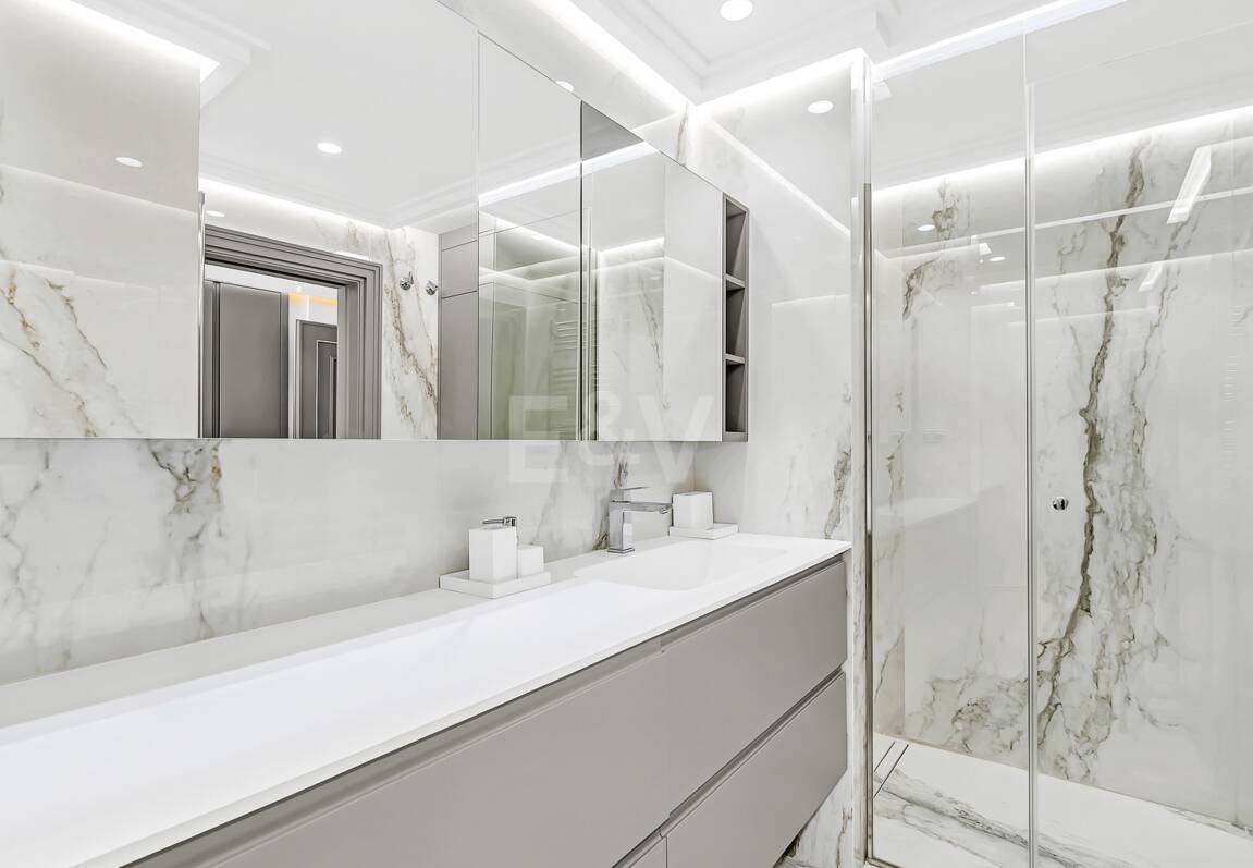 Lyxig Beachfront Lägenhet i den prestigefyllda urbaniseringen Mare Nostrum