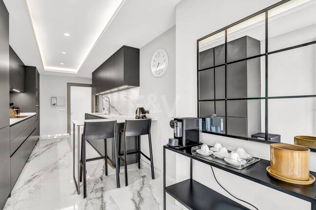 Lyxig Beachfront Lägenhet i den prestigefyllda urbaniseringen Mare Nostrum