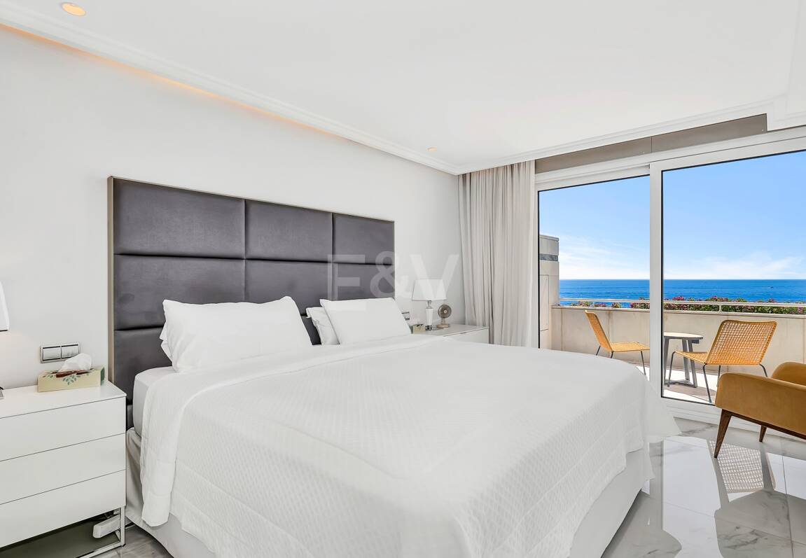 Lyxig Beachfront Lägenhet i den prestigefyllda urbaniseringen Mare Nostrum