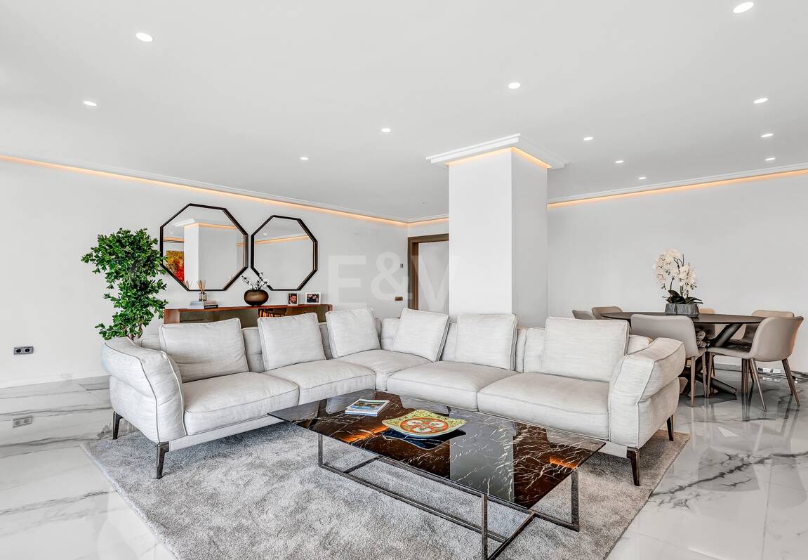 Lyxig Beachfront Lägenhet i den prestigefyllda urbaniseringen Mare Nostrum