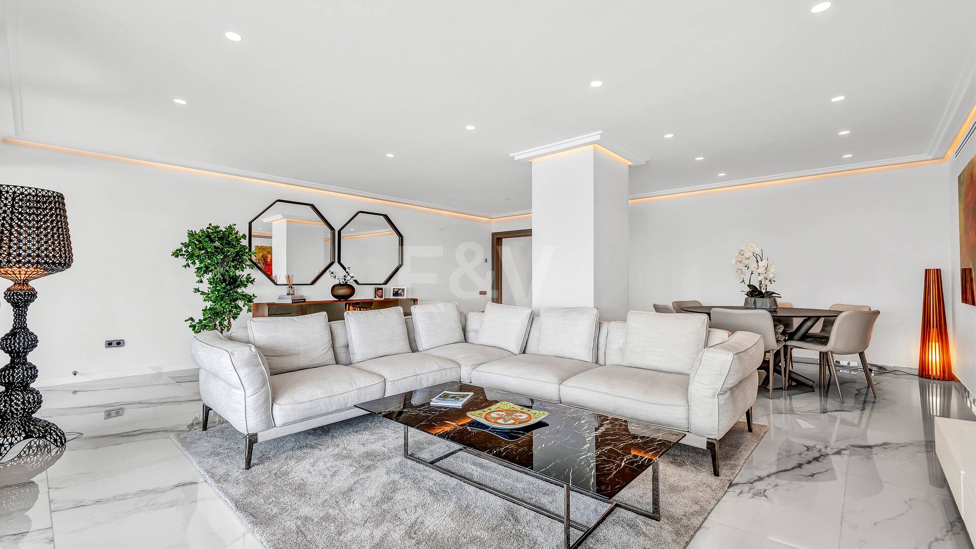 Lyxig Beachfront Lägenhet i den prestigefyllda urbaniseringen Mare Nostrum