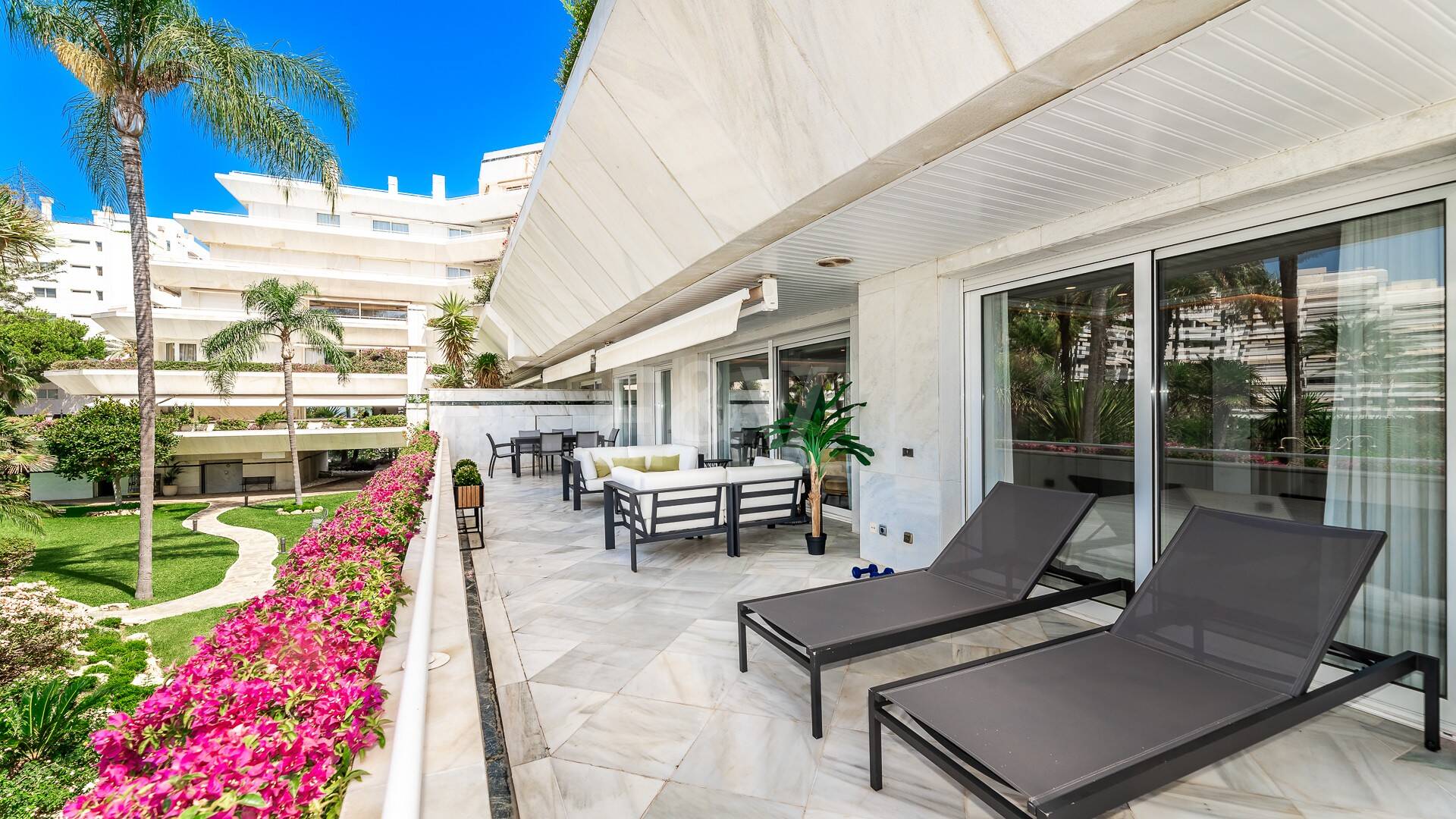 Lyxig Beachfront Lägenhet i den prestigefyllda urbaniseringen Mare Nostrum