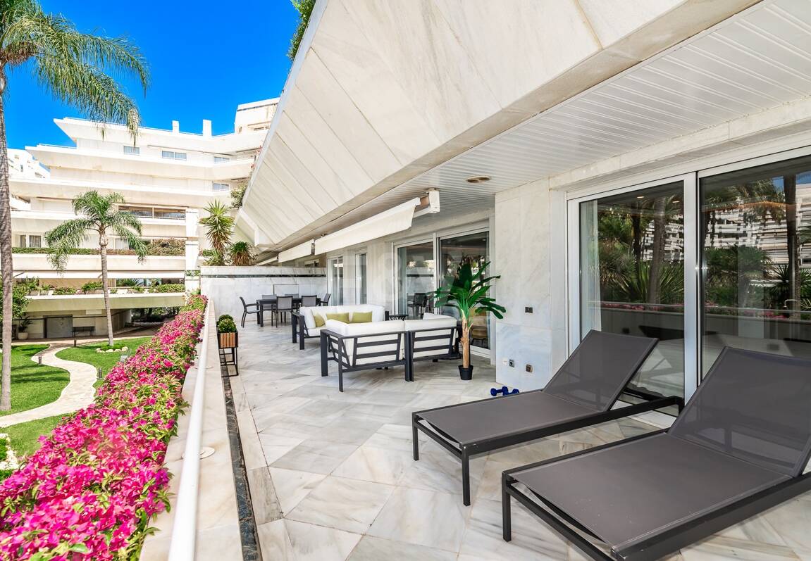 Lyxig Beachfront Lägenhet i den prestigefyllda urbaniseringen Mare Nostrum