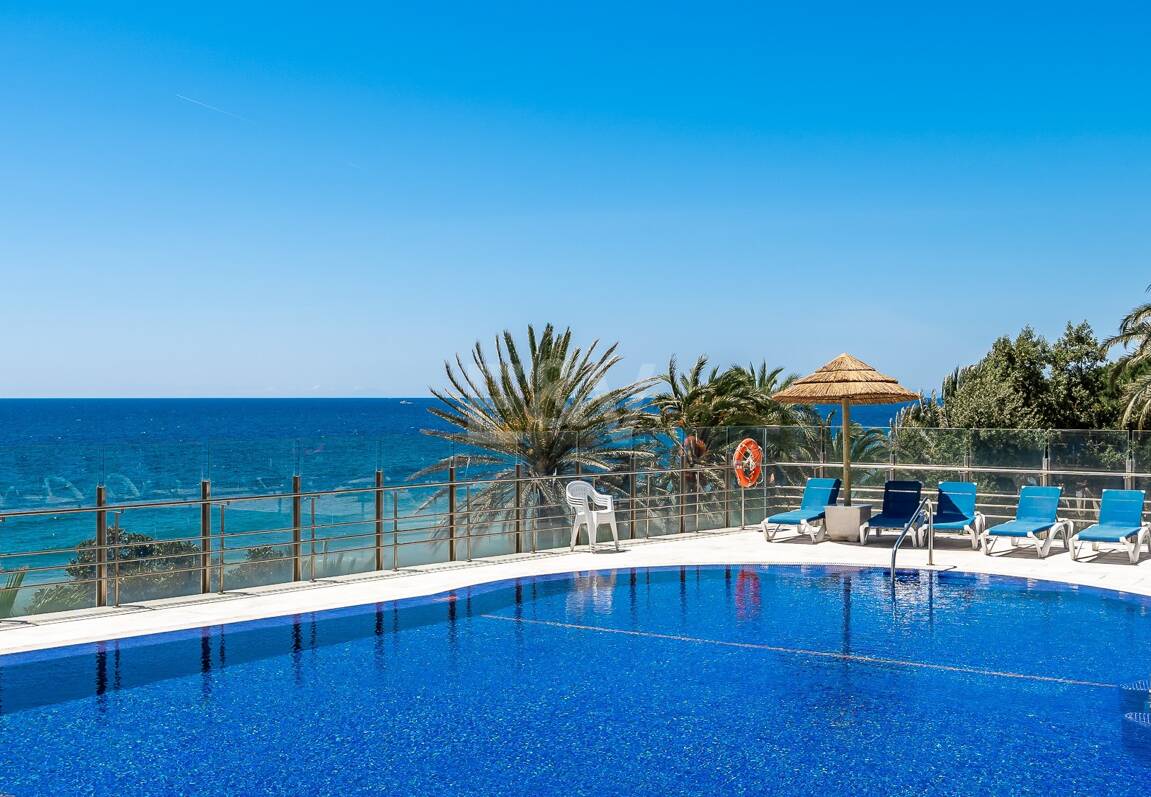 Lyxig Beachfront Lägenhet i den prestigefyllda urbaniseringen Mare Nostrum