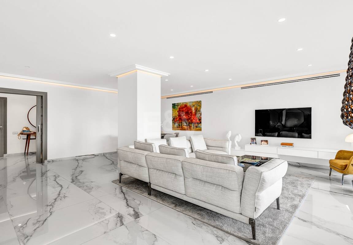 Lyxig Beachfront Lägenhet i den prestigefyllda urbaniseringen Mare Nostrum