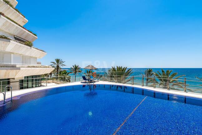 Lyxig Beachfront Lägenhet i den prestigefyllda urbaniseringen Mare Nostrum