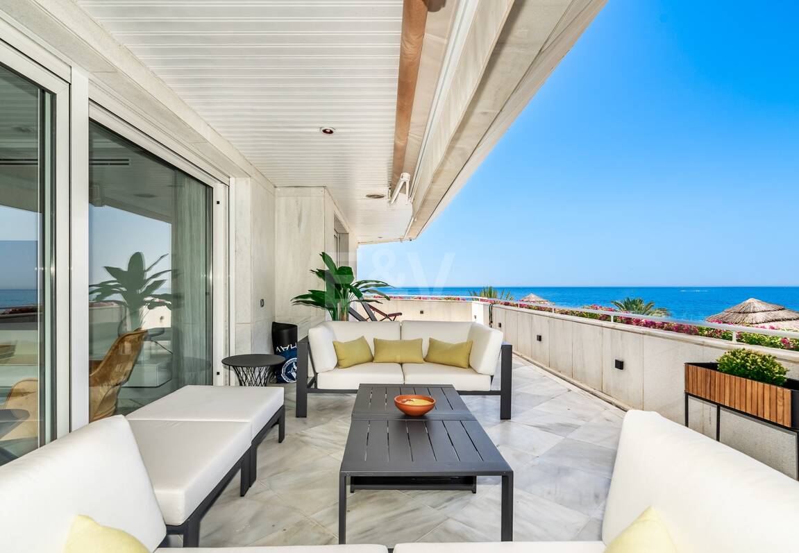 Lyxig Beachfront Lägenhet i den prestigefyllda urbaniseringen Mare Nostrum