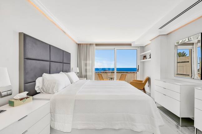 Lyxig Beachfront Lägenhet i den prestigefyllda urbaniseringen Mare Nostrum