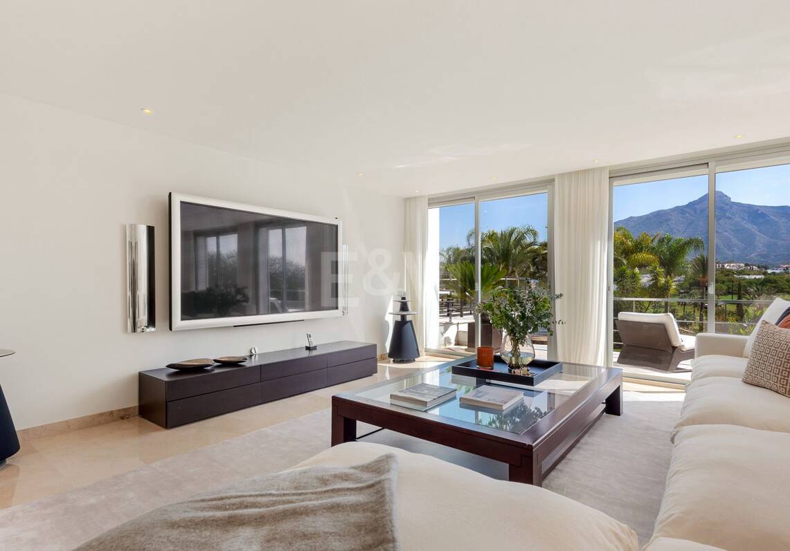 Villa next to Las Brisas Golf - Nueva Andalucia