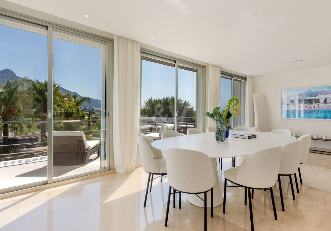 Villa next to Las Brisas Golf - Nueva Andalucia