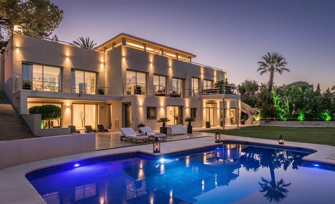 Villa next to Las Brisas Golf - Nueva Andalucia