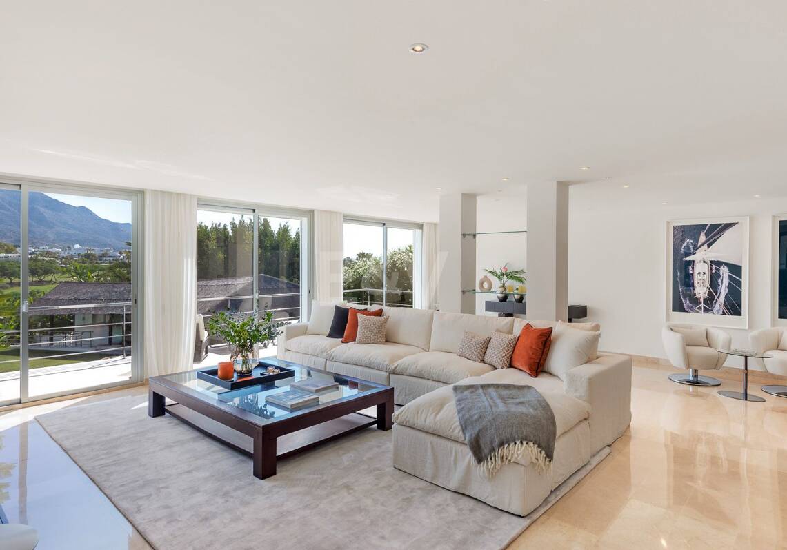 Villa next to Las Brisas Golf - Nueva Andalucia