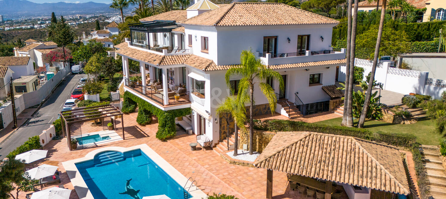 Dream Villa with Panoramic Views in El Rosario