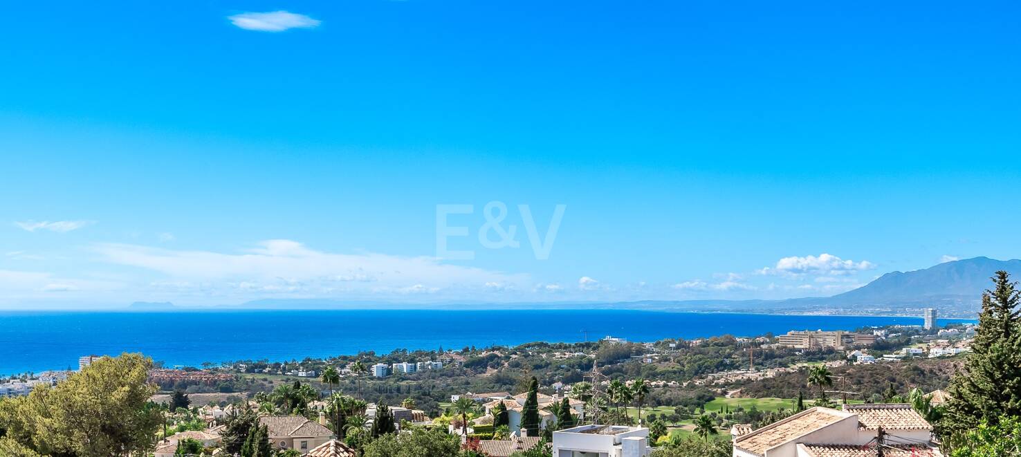 Dream Villa with Panoramic Views in El Rosario