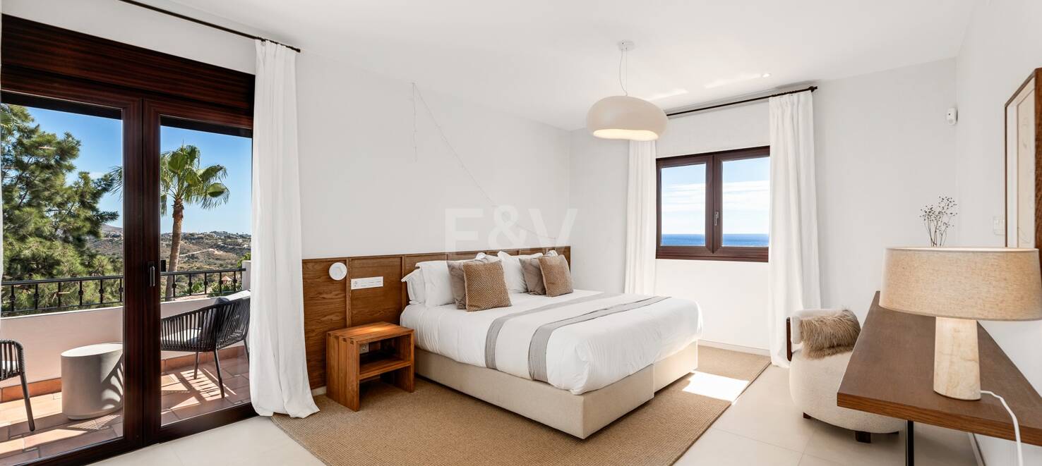 Dream Villa with Panoramic Views in El Rosario