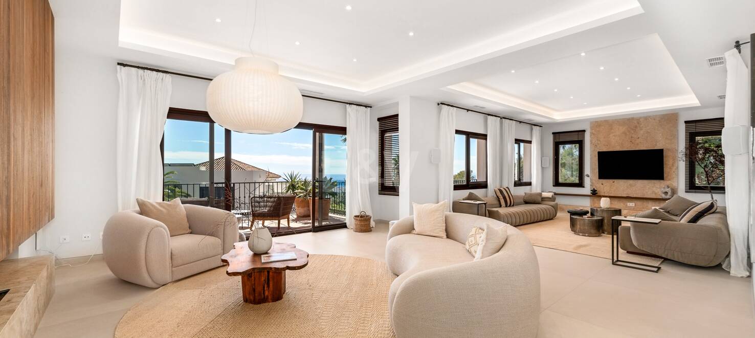 Dream Villa with Panoramic Views in El Rosario