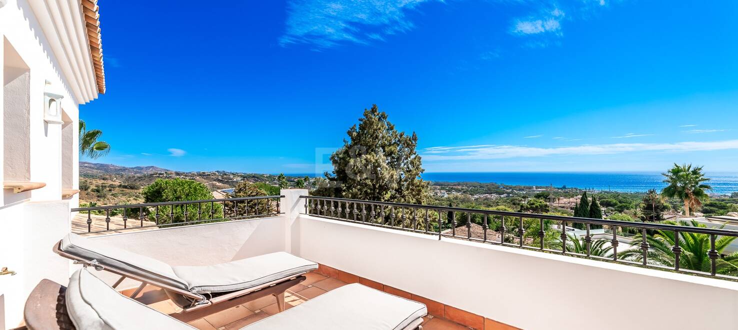 Dream Villa with Panoramic Views in El Rosario