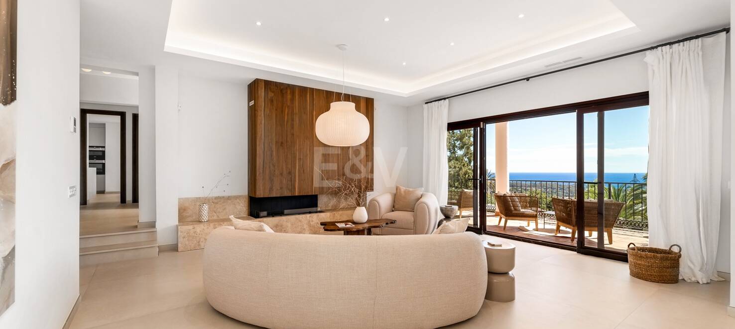 Dream Villa with Panoramic Views in El Rosario