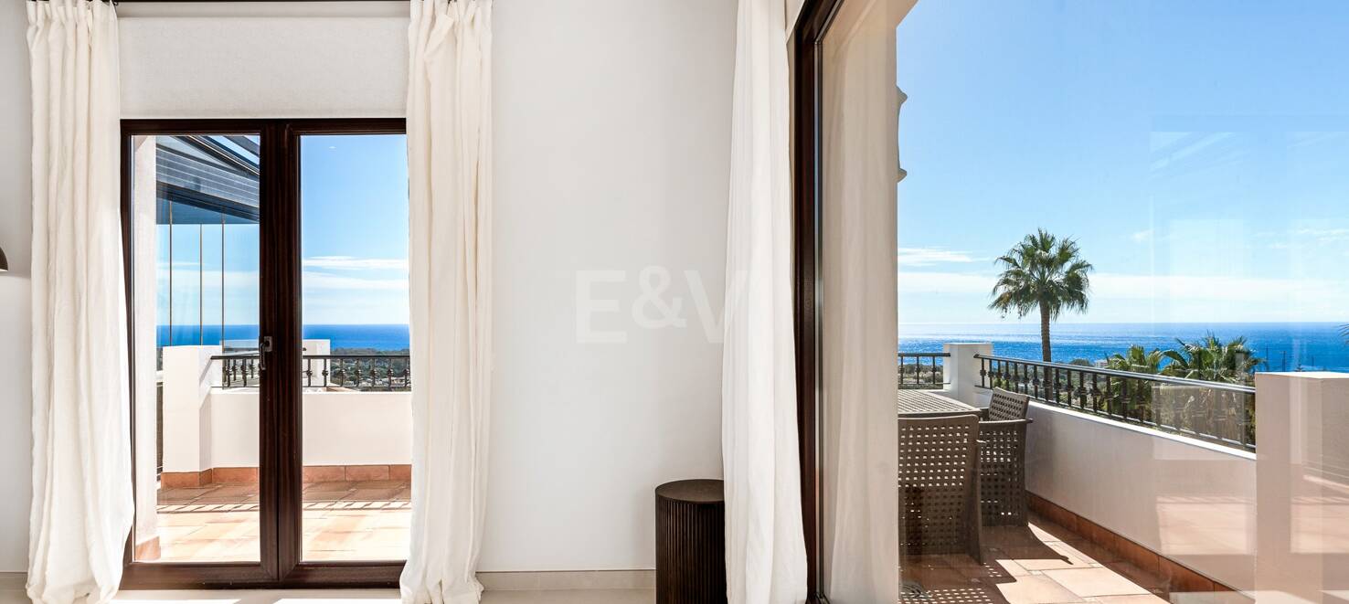 Dream Villa with Panoramic Views in El Rosario