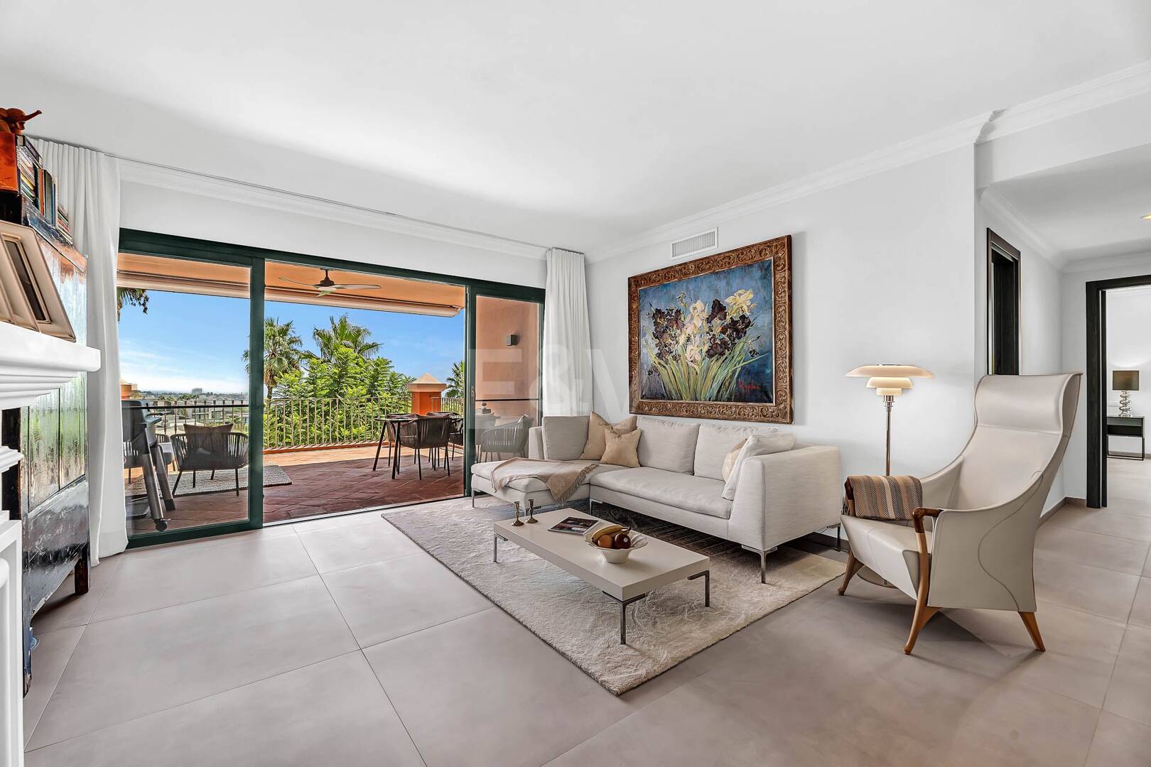 Spacious apartment with sea views in La Quinta golf resort