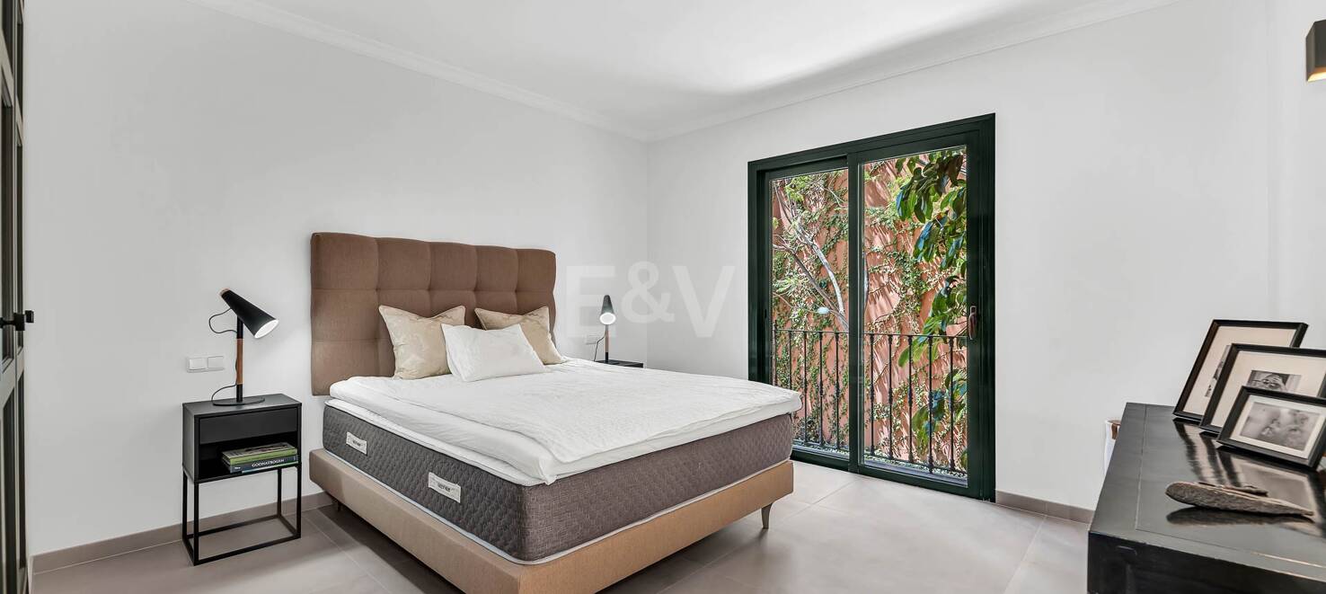 Spacious apartment with sea views in La Quinta golf resort