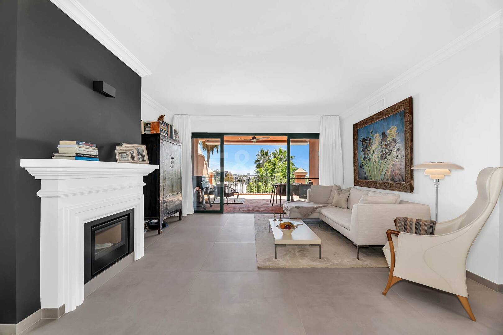 Spacious apartment with sea views in La Quinta golf resort