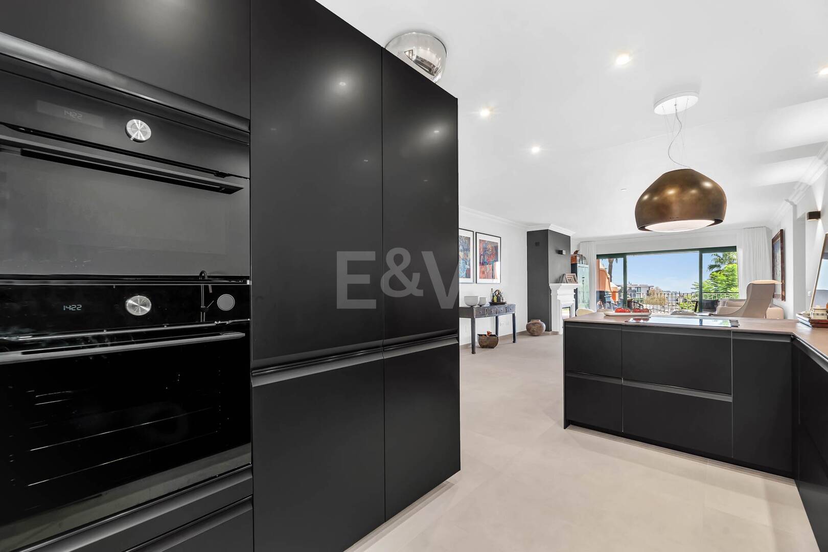 Spacious apartment with sea views in La Quinta golf resort