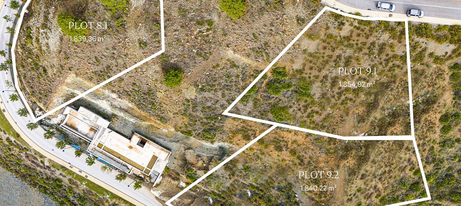 Stunning plot in prime position within resort area