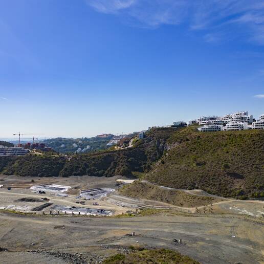 Stunning plot in prime position within resort area