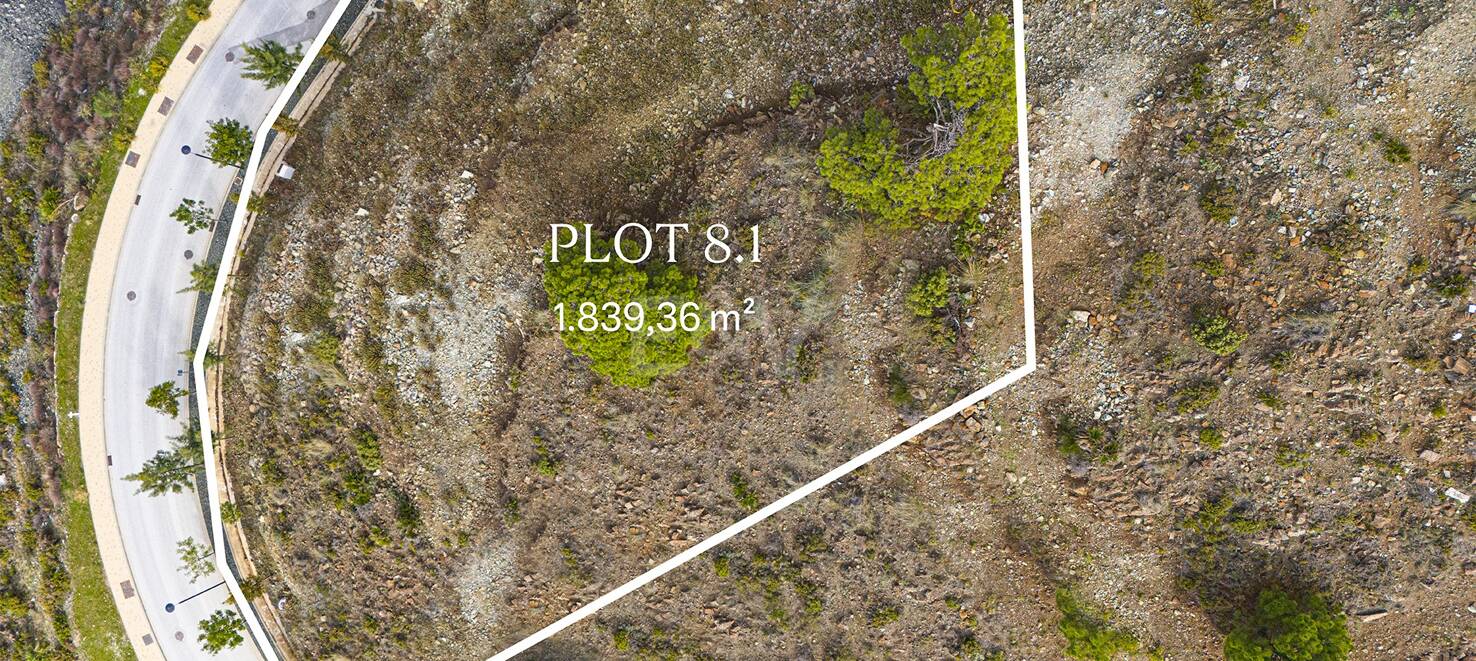 Stunning plot in prime position within resort area