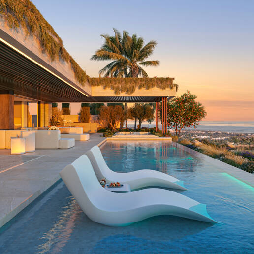 Villa de luxe moderne avec vue panoramique sur la mer dans la communautéated