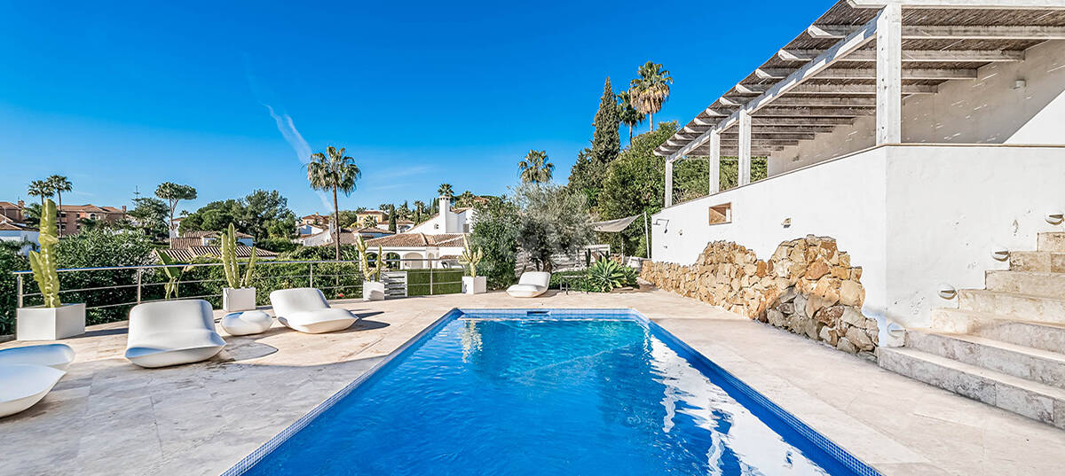 Modern Andalusian villa in Nueva Andalucia in a gated community