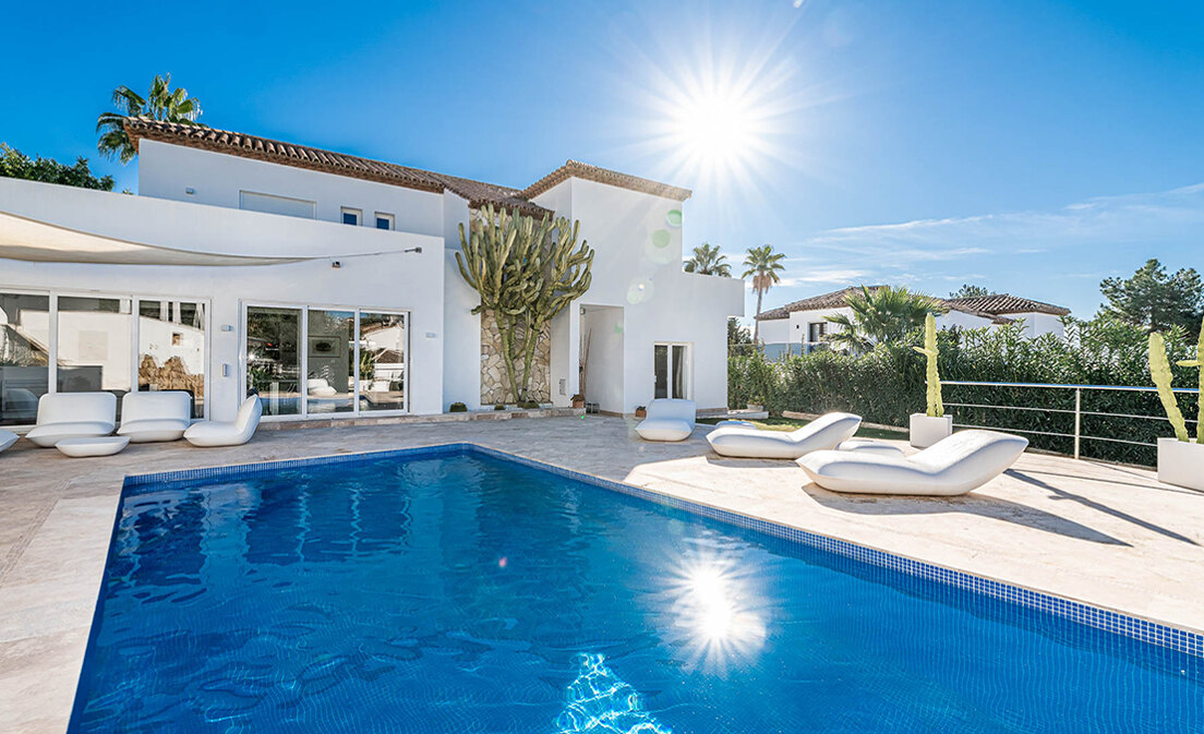 Modern Andalusian villa in Nueva Andalucia in a gated community